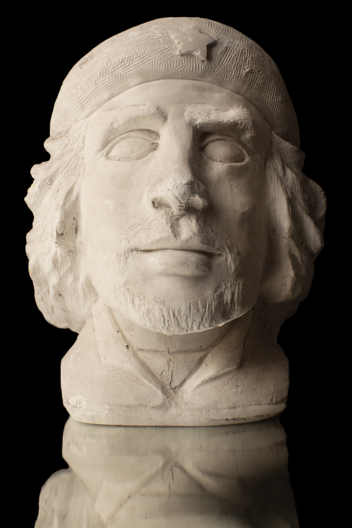 Cabeza de yeso con estrella